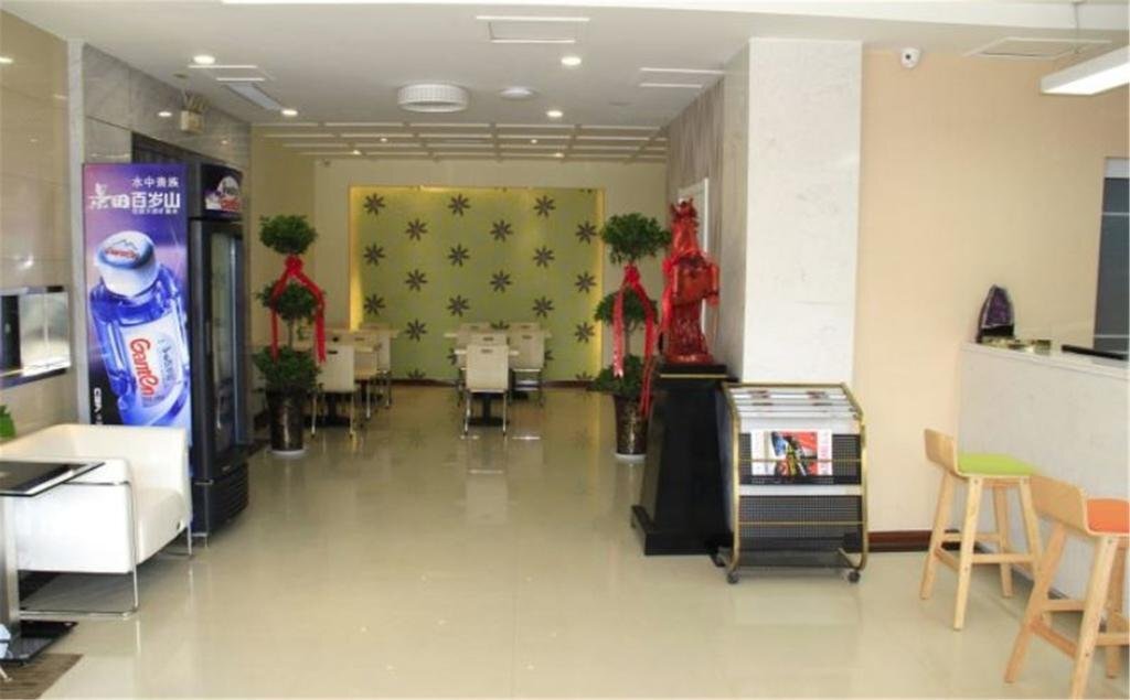 Хецзе: Heze E Home Business Hotel