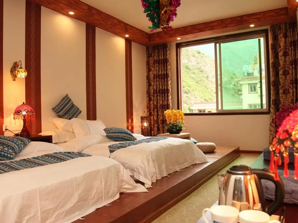 TOWO Shangpin Hotel Jiuzhaigou Branch — фото 1