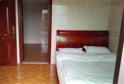 Чжуншань: Huanxi Inn