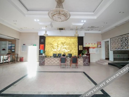 Цюйчжоу: Quzhou Crown Holiday Hotel