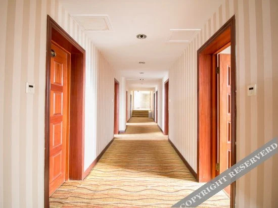 Цюйчжоу: Quzhou Crown Holiday Hotel