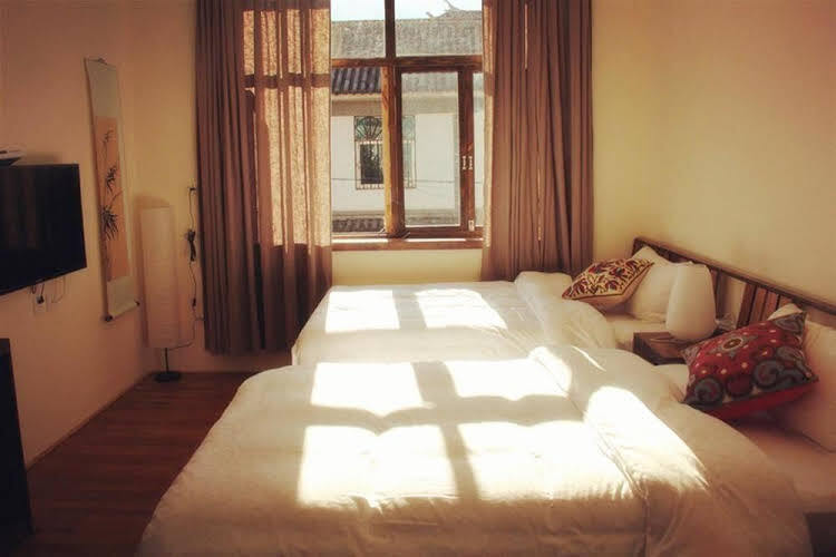 Дали: Spring Rabbit Hostel