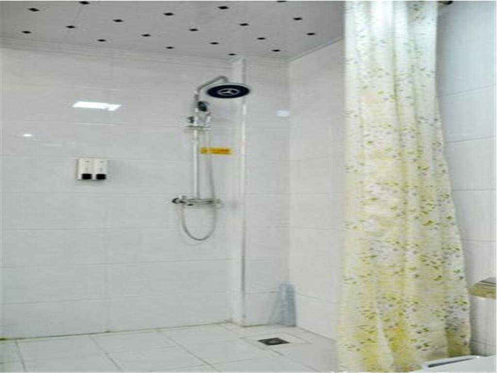 Линьи: Shangkeyou Fast Hotel