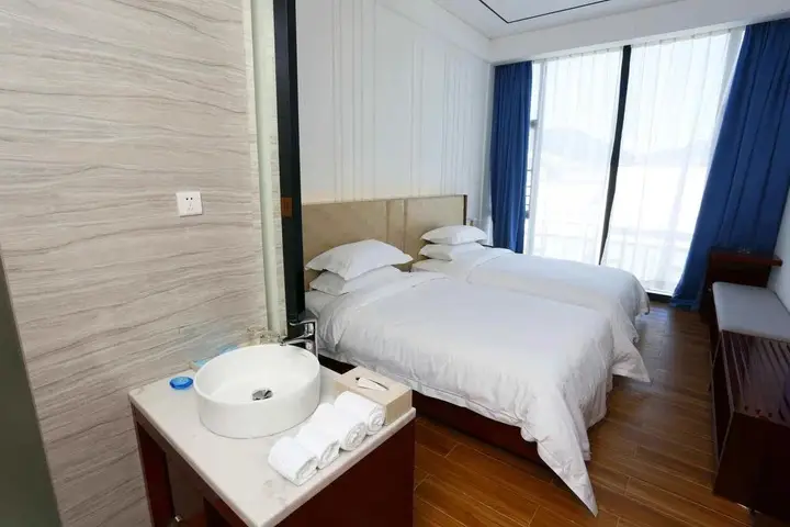 Шэньчжэнь: Bainaihai Hotel