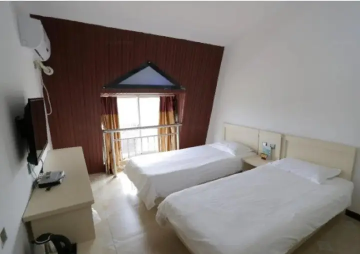 Циньхуандао: Haiyi Business Hotel