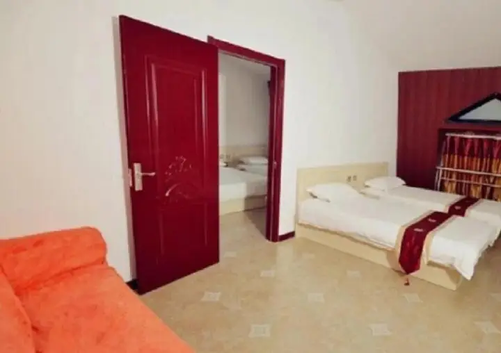 Циньхуандао: Haiyi Business Hotel