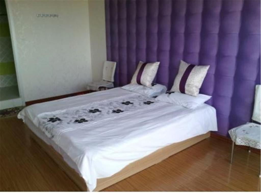 Циндао: Qingdao Zhanqiao Tinghai Lijing Apartment