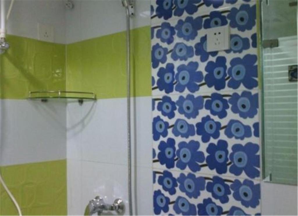 Циндао: Qingdao Zhanqiao Tinghai Lijing Apartment