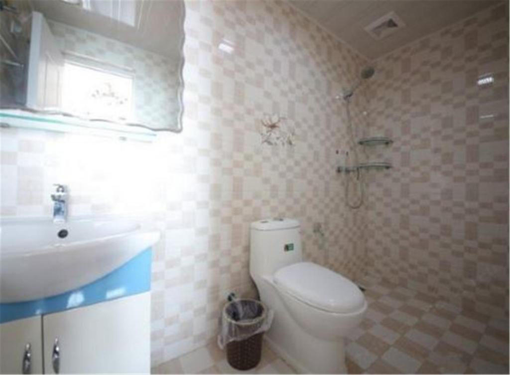 Циндао: Qingdao Zhanqiao Tinghai Lijing Apartment
