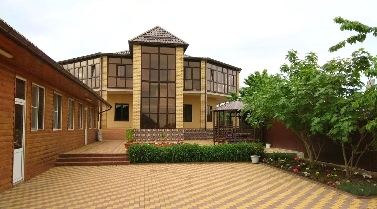 Пересыпь: Guest House Almaz