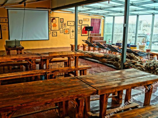 K2 International Youth Hostel — фото 1