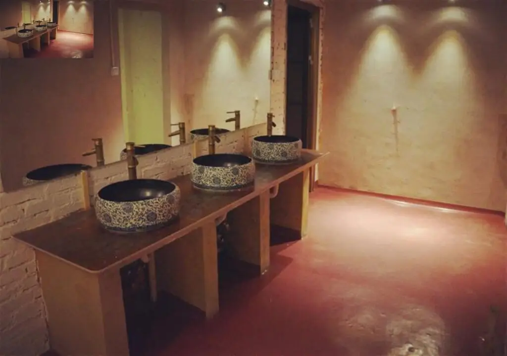 Чэнду: Chengdu Buttonwood Parkside Hostel