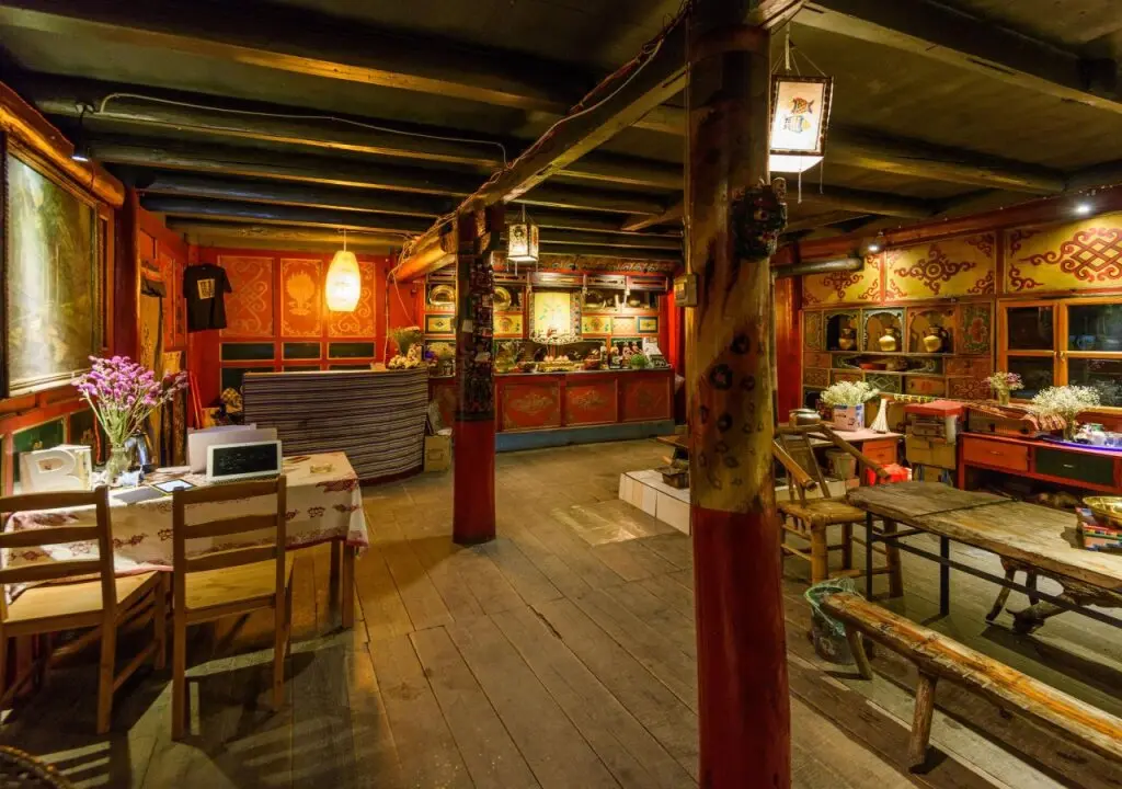 Цзючжайгоу: Jiuzhaigou Amdo Traveller's Lodge