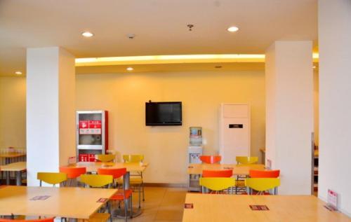 Лаиву: Grace Inn Laiwu Longtan Street Branch