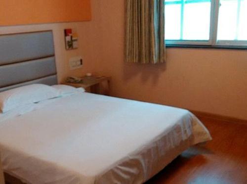 Лаиву: Grace Inn Laiwu Longtan Street Branch