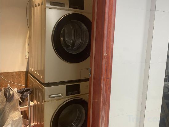 Лосян: Zhaoxing Sidongju Boutique Inn