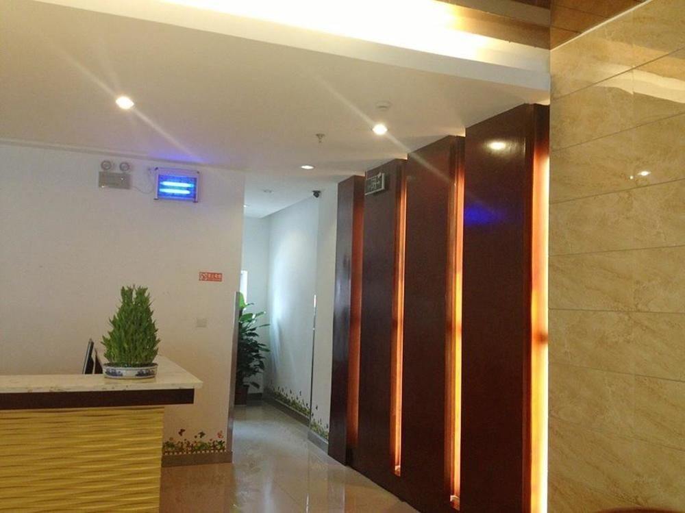 Wuhan Demo Express Hotel Wuchang Railway Station — фото 1