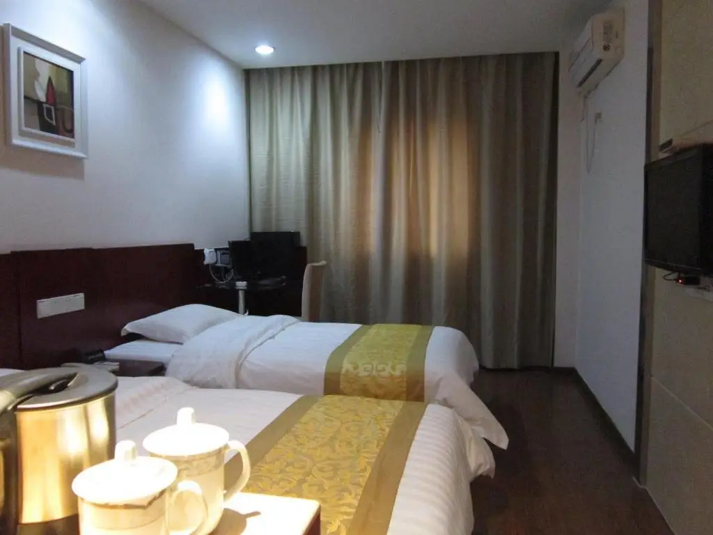 Шанхай: Youhe City Hotel