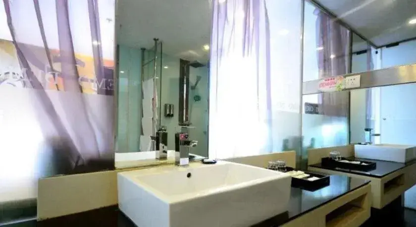 Ухань: Wuhan Demo Express Hotel Wuhan University Road