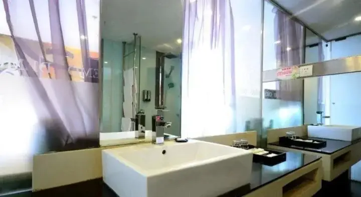Ухань: Wuhan Demo Express Hotel Wuhan University Road
