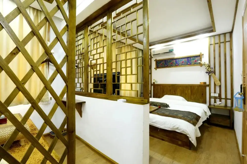 Чжанцзяцзе: Qifengling Inn