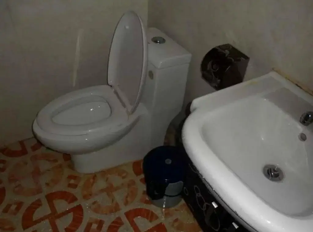 Шэньчжэнь: Waiting For You Hostel