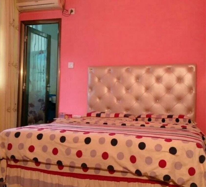Шэньчжэнь: Waiting For You Hostel