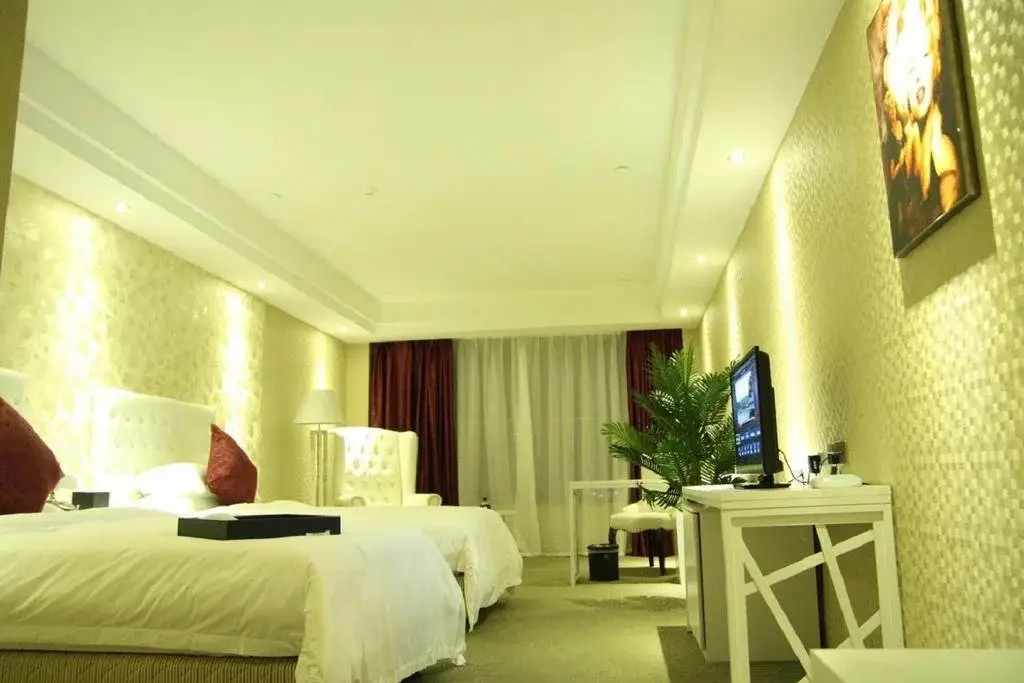 Цзясинь: Jiashan Hollywood Hotel