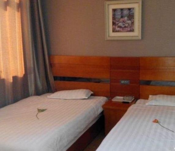 Шиянь: Wudangshan Tanluzhe Youth Hostel