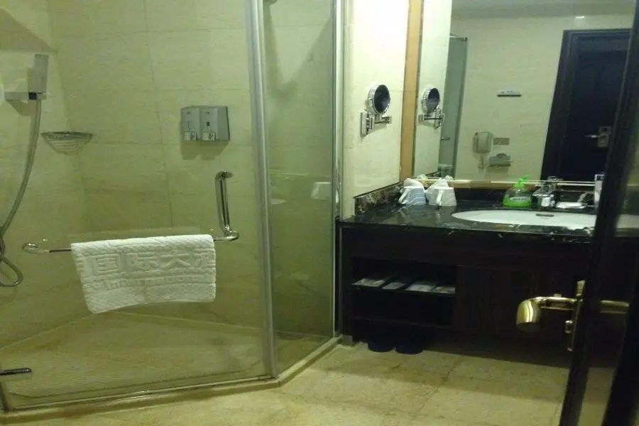 Dynasty International Hotel Kunming — фото 1