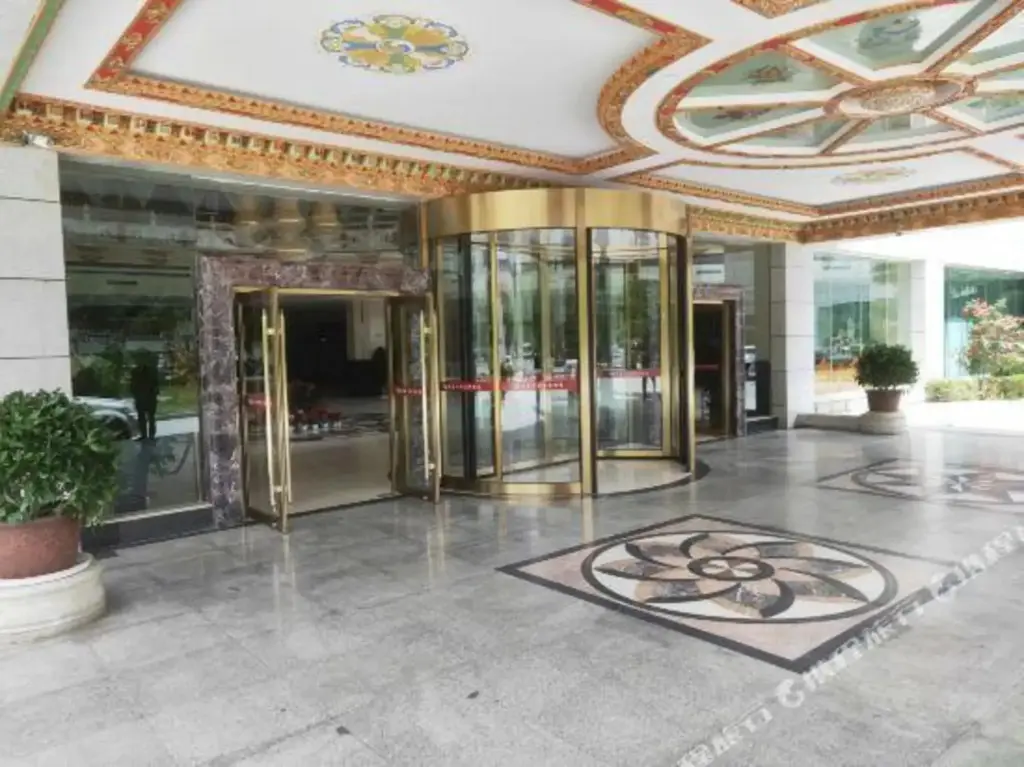 Недун: Yalong River Hotel