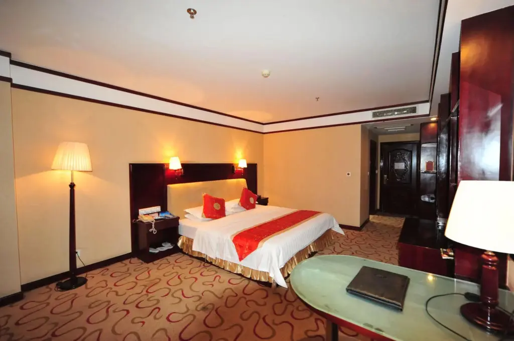 Недун: Yalong River Hotel