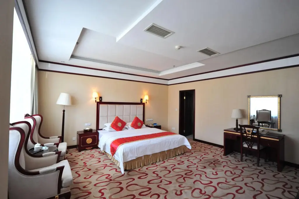 Недун: Yalong River Hotel