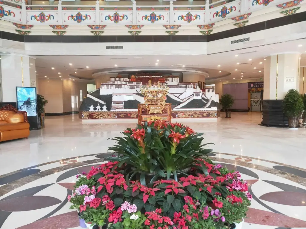 Недун: Yalong River Hotel