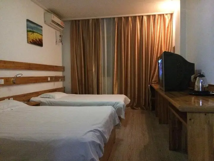 Чаншу: Longquan Hotel