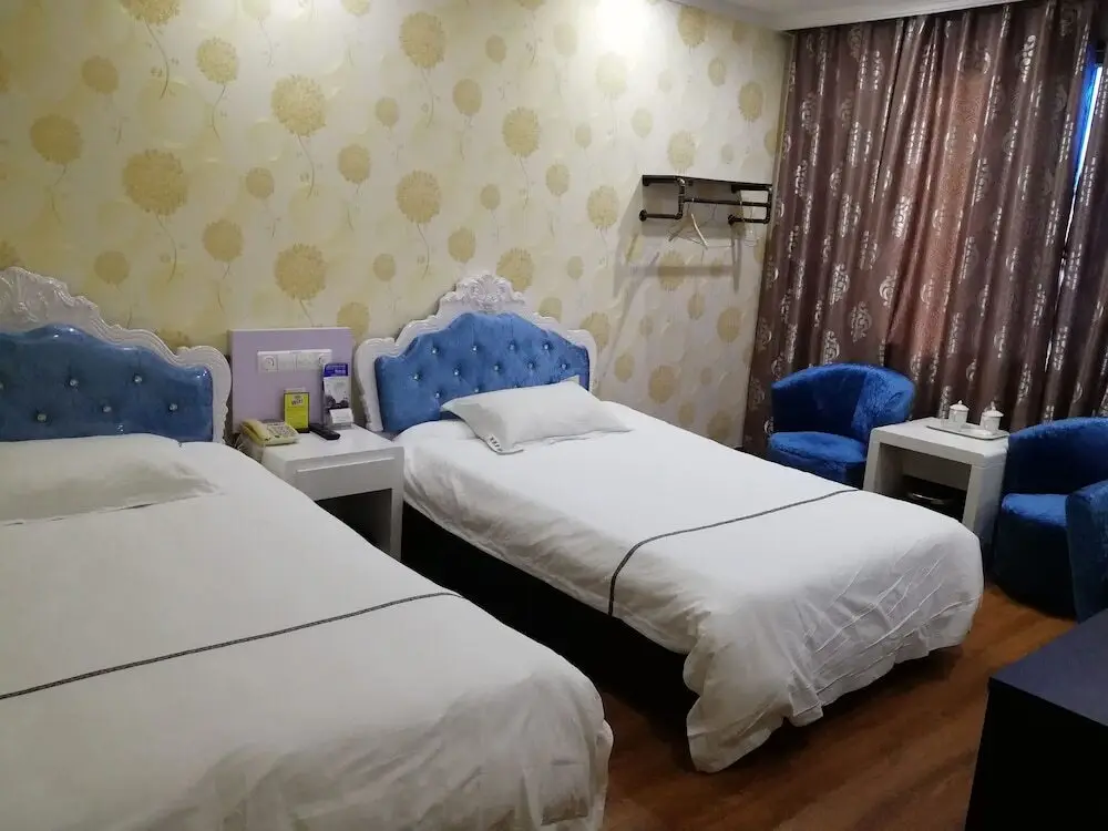 Иу: Fortune Hotel