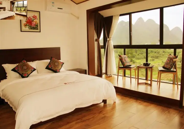 Гуйлинь: The Moon Flower Hotel