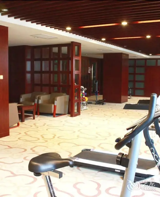 Ичан: Golden Ray International Hotel