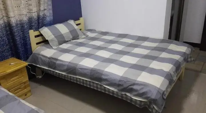 Дали: Easy Hostel