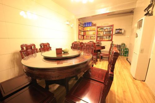 Чичжоу: Jiuhuashan Fengxing Inn