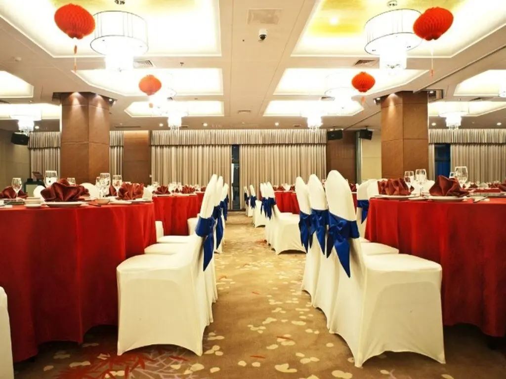 Уси: Wuxi Scholars Hotel
