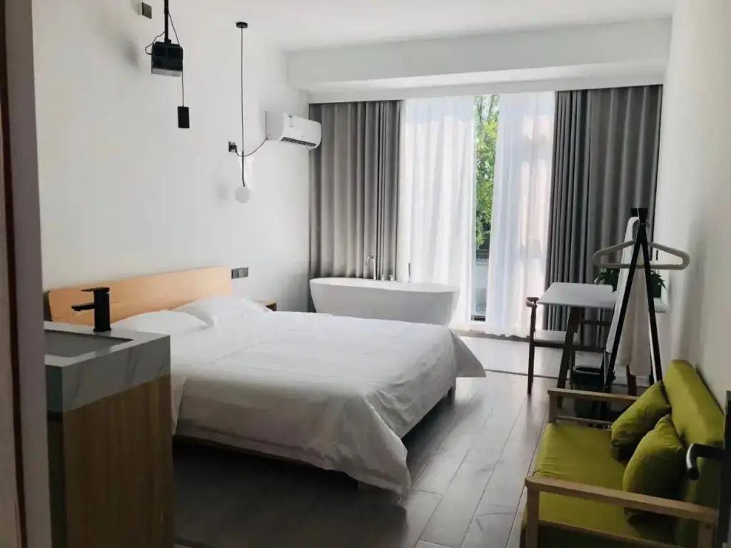 Цзясинь: Wuzhen Beyond Cloud Bontique Inn
