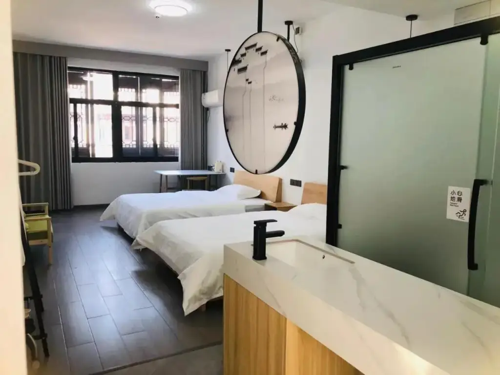 Цзясинь: Wuzhen Beyond Cloud Bontique Inn