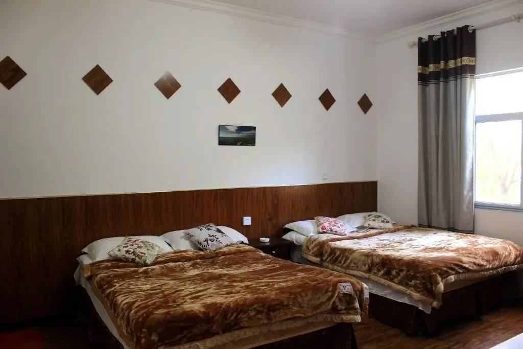 Дали: Dali 5060 Hostel