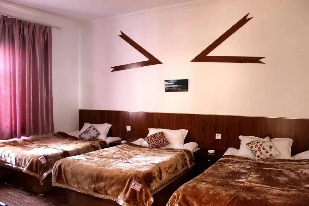 Дали: Dali 5060 Hostel