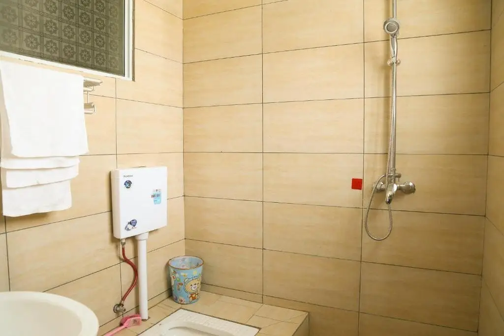 Дали: Dali 5060 Hostel