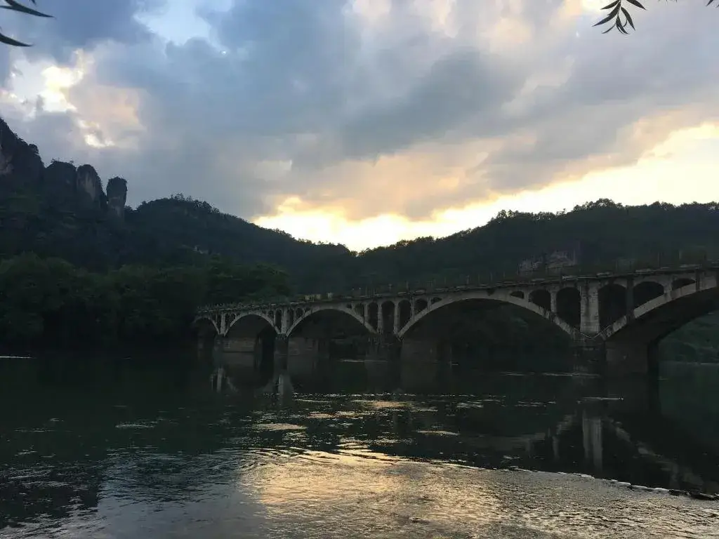Wuyishan Olive Garden Hotel — фото 1