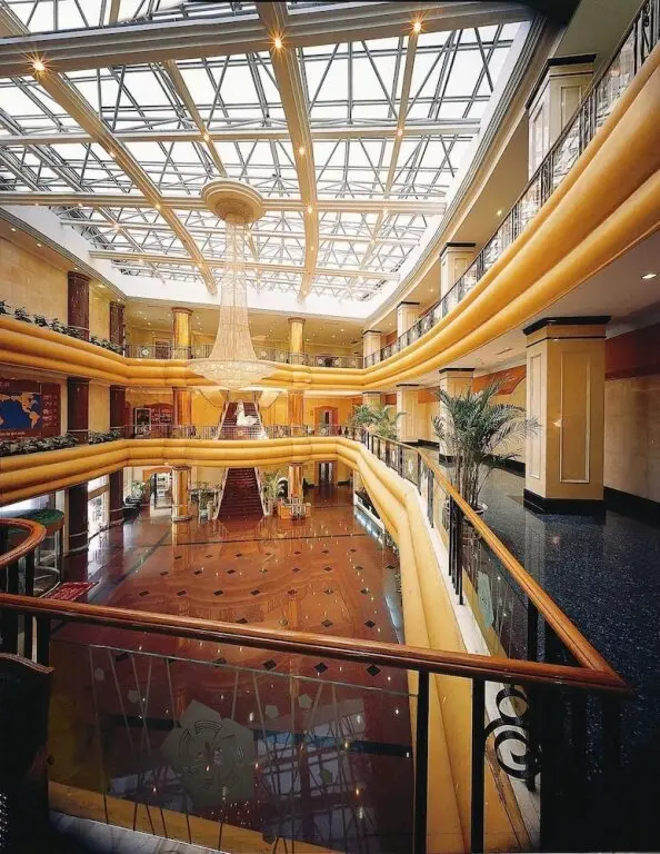 Янчжоу: New Century Hotel Yangzhou