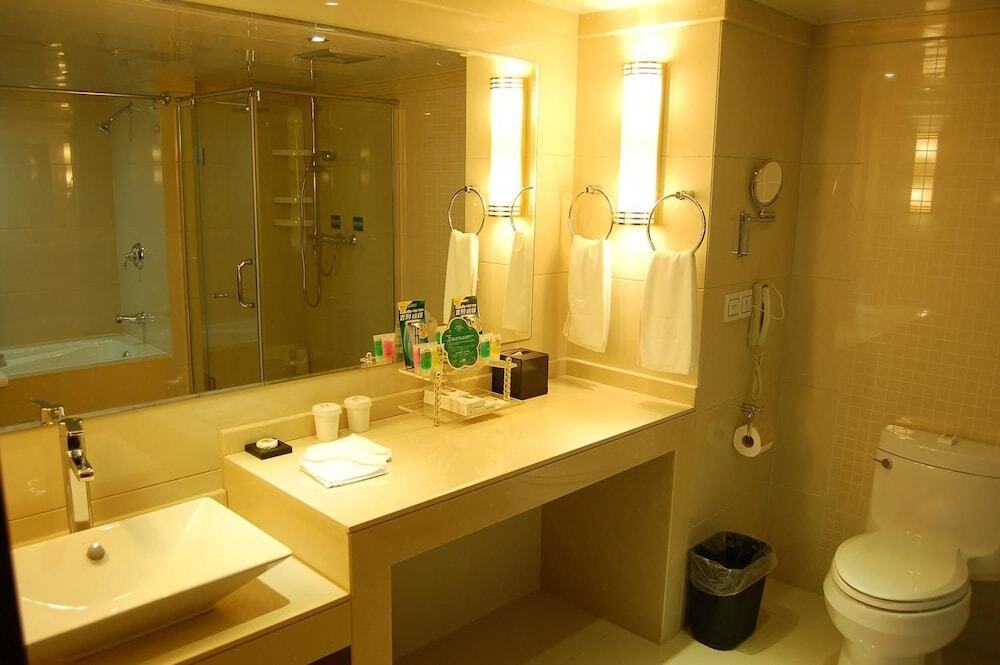 Янчжоу: New Century Hotel Yangzhou
