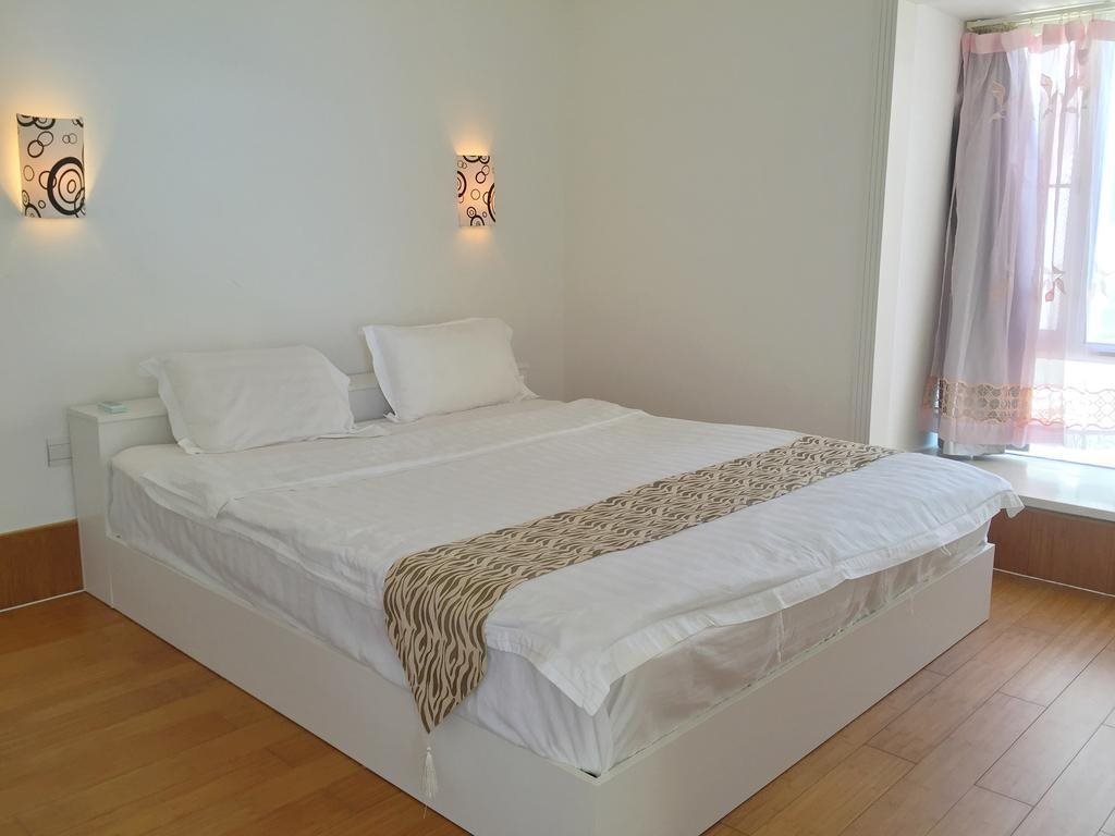 Санья: Sanya Beach Yard Apartment Sanya Bay